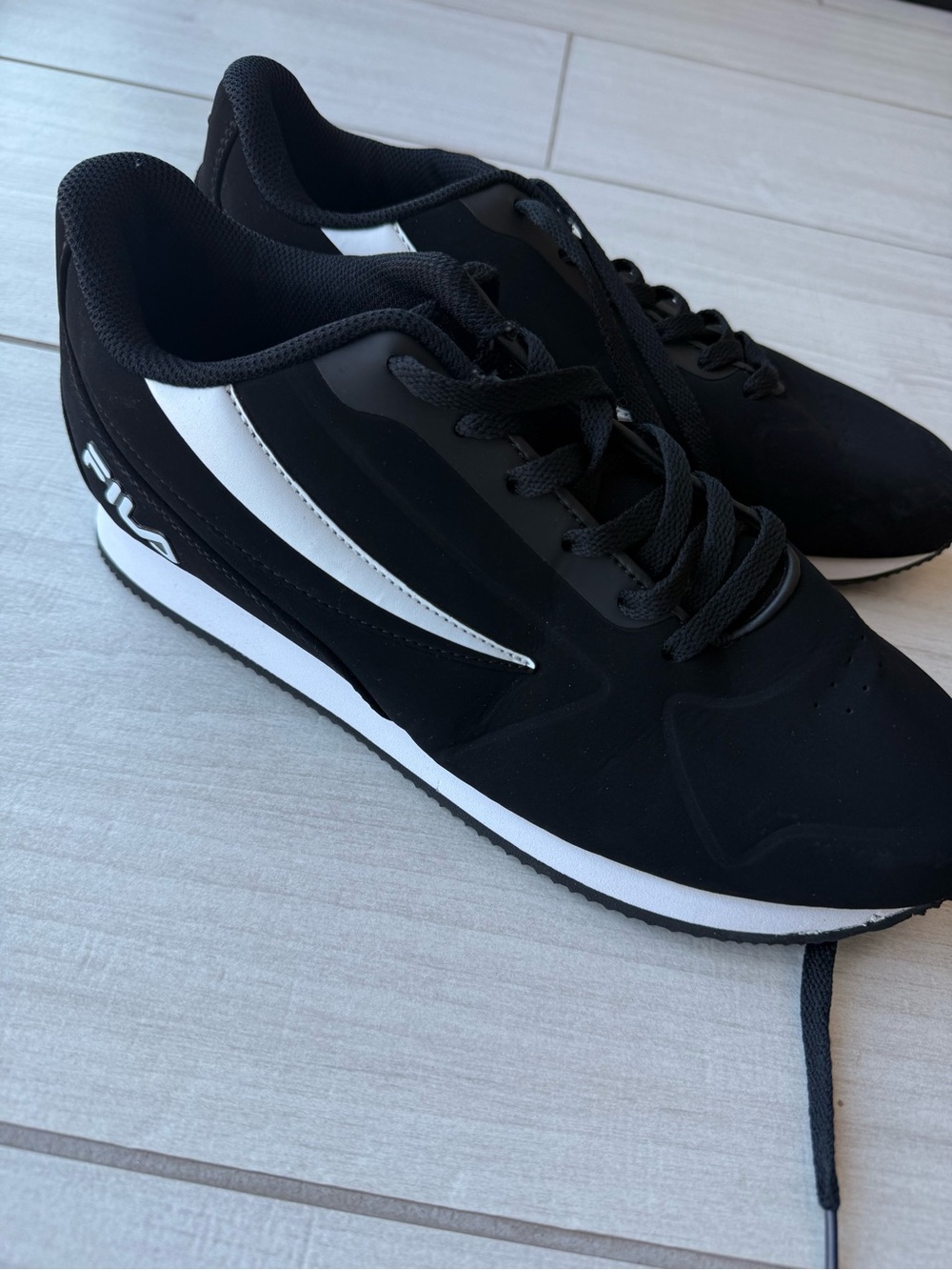 Fila Unisex Black and White Athletic Sneakers